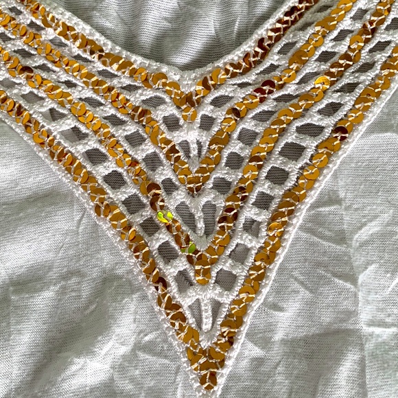 Cotton v-neck t-shirt, size large 🟢 - Picture 3 of 5